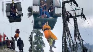 After a technical problem with the Gulmarg Gondola causes panic, 300 tourists are saved