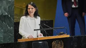 Russia demands a secret vote, and the UN assembly chooses Germanys former foreign minister to be the countrys next president.