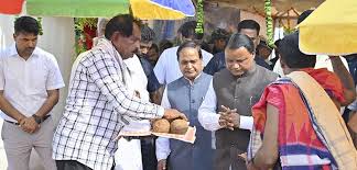 In Dhenkanal, Odisha, significant industrial projects valued at Rs 50,000 crore were launched.
