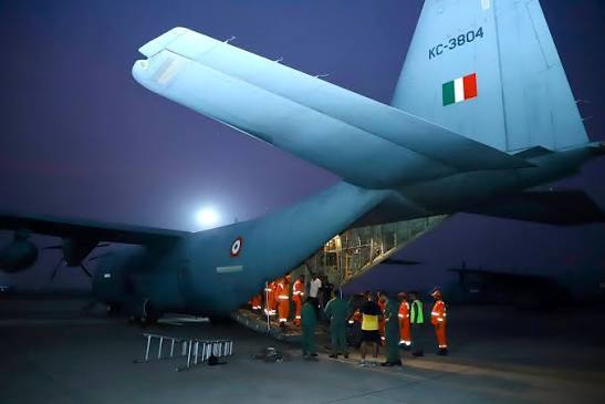 Floods in Nepal: India delivers the first shipment of supplies