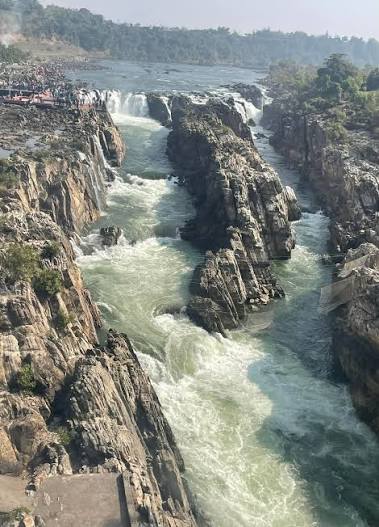A deal to settle decades-old Narmada Project conflicts is signed by four states