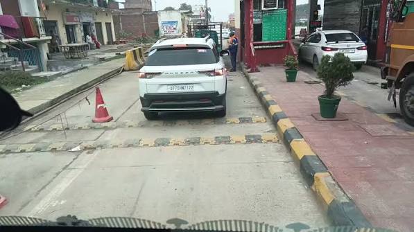 One Officer, One Car: To reduce expenses, the center stops providing additional official vehicles for bureaucrats