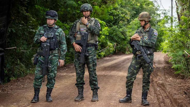 A bombing in the unstable south of Thailand claimed the lives of five troops