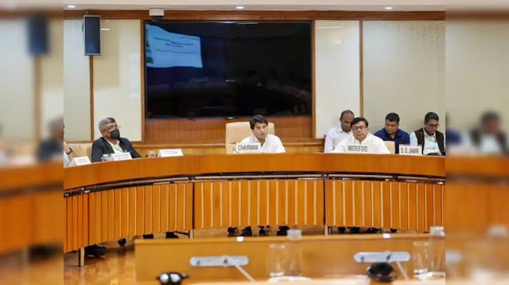 A parliamentary panel suggests that India appoint a polar ambassador