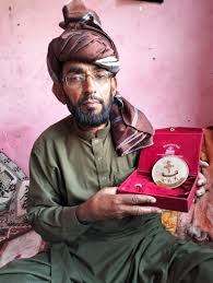 Tahir Fazal, an Ops Sarvinash veteran and hero of Hill Kaka, passes away in Poonch at age 62.