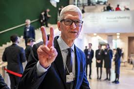 Tim Cook Filling Steve Jobs Shoes: Fewer New Launches, Higher Revenue