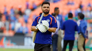 An Indian father is afflicted with liver cancer. Rinku Singh, a star, leaves the T20 World Cup camp to go home.