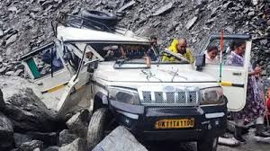 Landslide kills two pilgrims on Kedarnath route