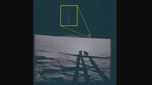 The Pentagons UFO documents taught us about hovering objects and flashing lights