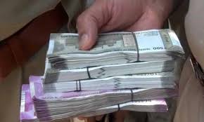 In Cuttack, Odisha, criminals steal Rs 10 lakh from a scooter dickey.