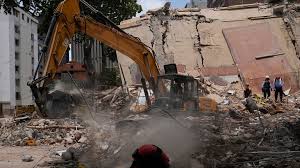 Four days after the earthquakes in Venezuela, 50,000 people are still missing, and 920 people have died