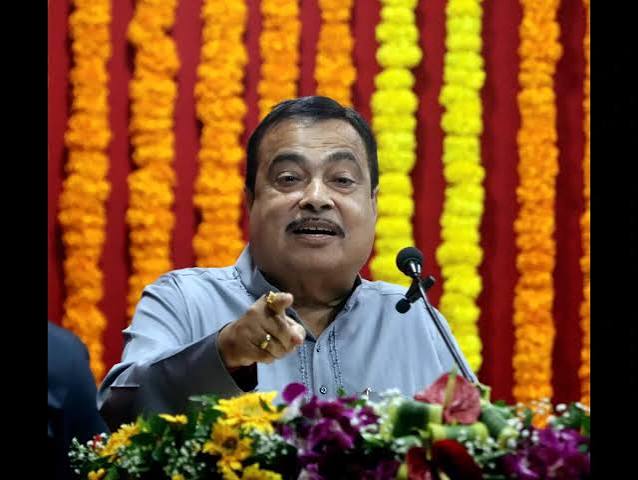 Gadkari did not announce his retirement, but his comments generated political buzz