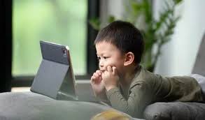 More screen time may hinder toddlers language development: research