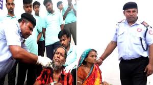 The selfless dedication of Umakanta Mahapatra at Nayagarh Hospital: From security guard to guardian angel